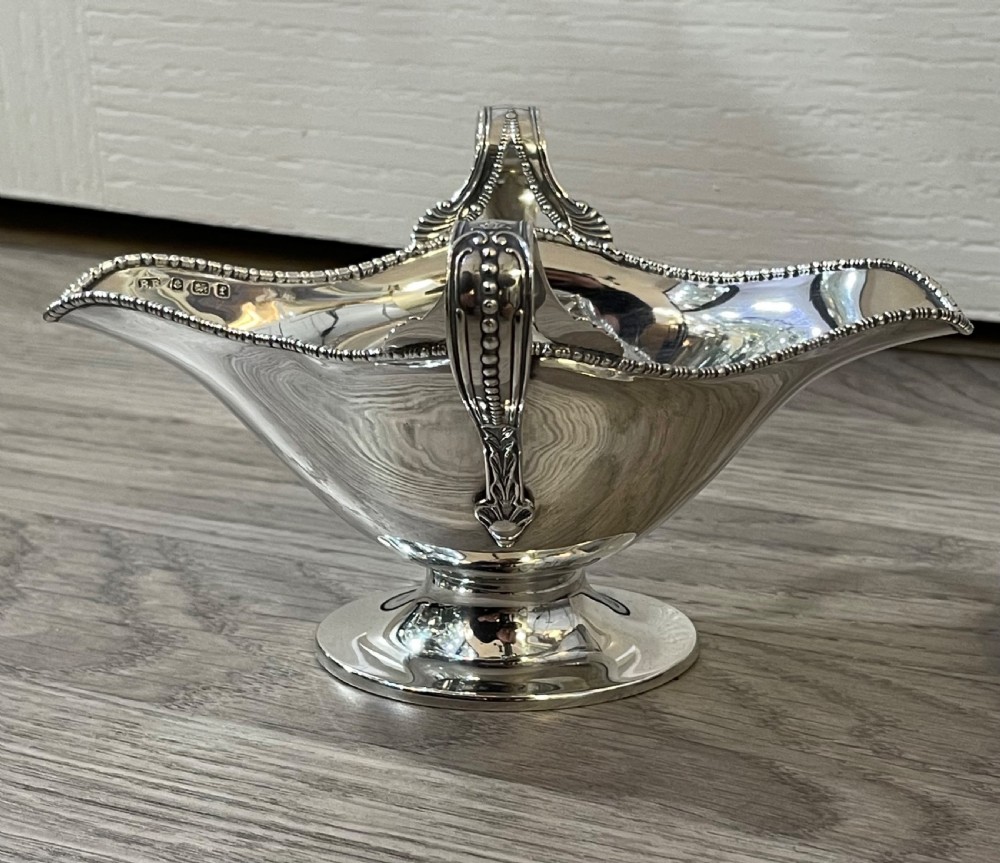 Edwardian Solid Silver Sauce Boat on Stand, 1905 View VII
