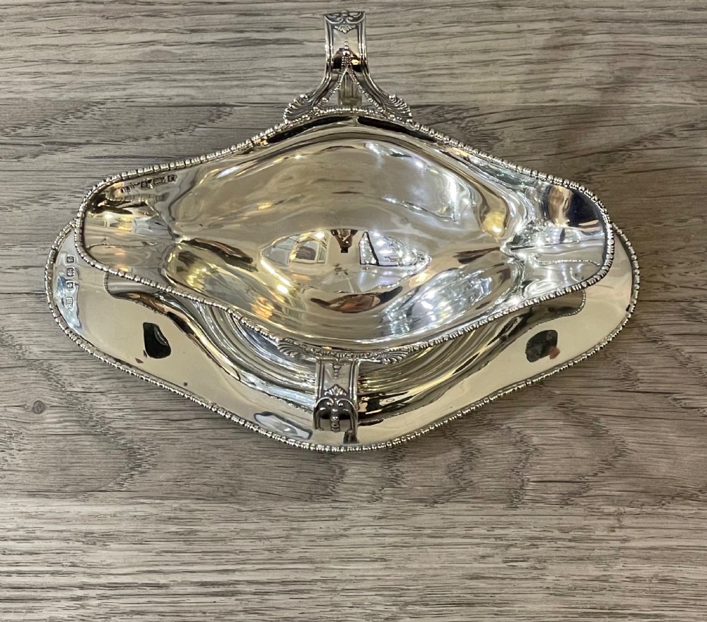 Edwardian Solid Silver Sauce Boat on Stand, 1905 View IX