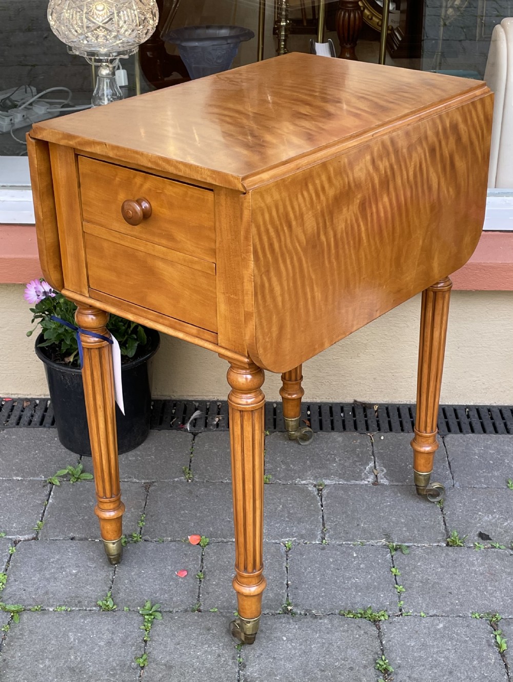 Quality Early Victorian Pembroke Table Bedside By Holland & Sons