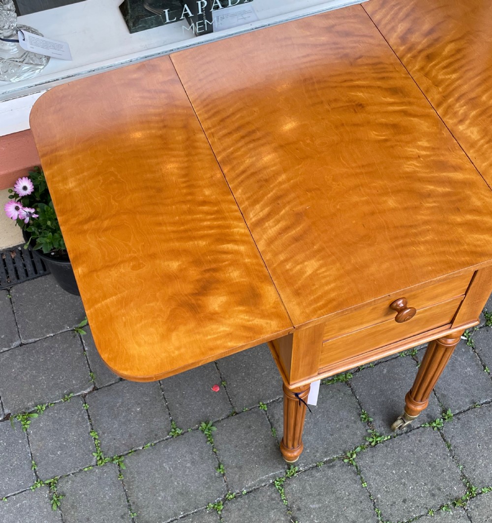 Quality Early Victorian Pembroke Table Bedside By Holland & Sons View V