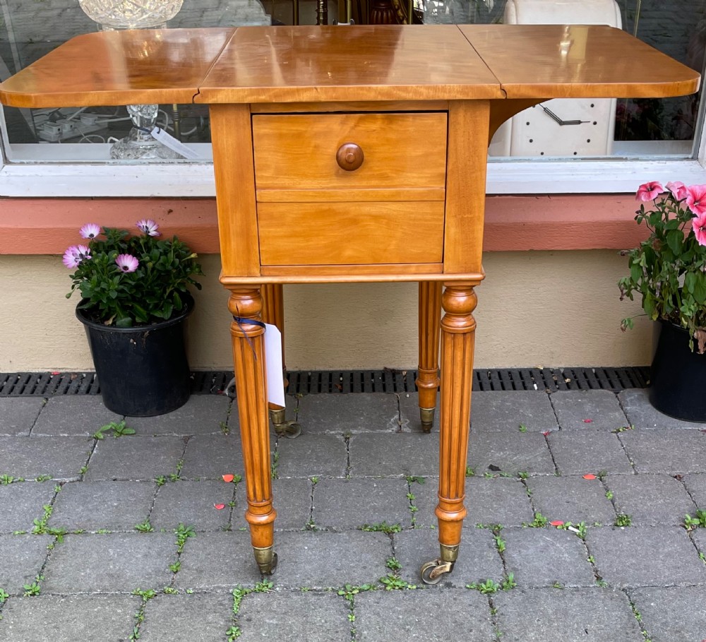 Quality Early Victorian Pembroke Table Bedside By Holland & Sons View VI