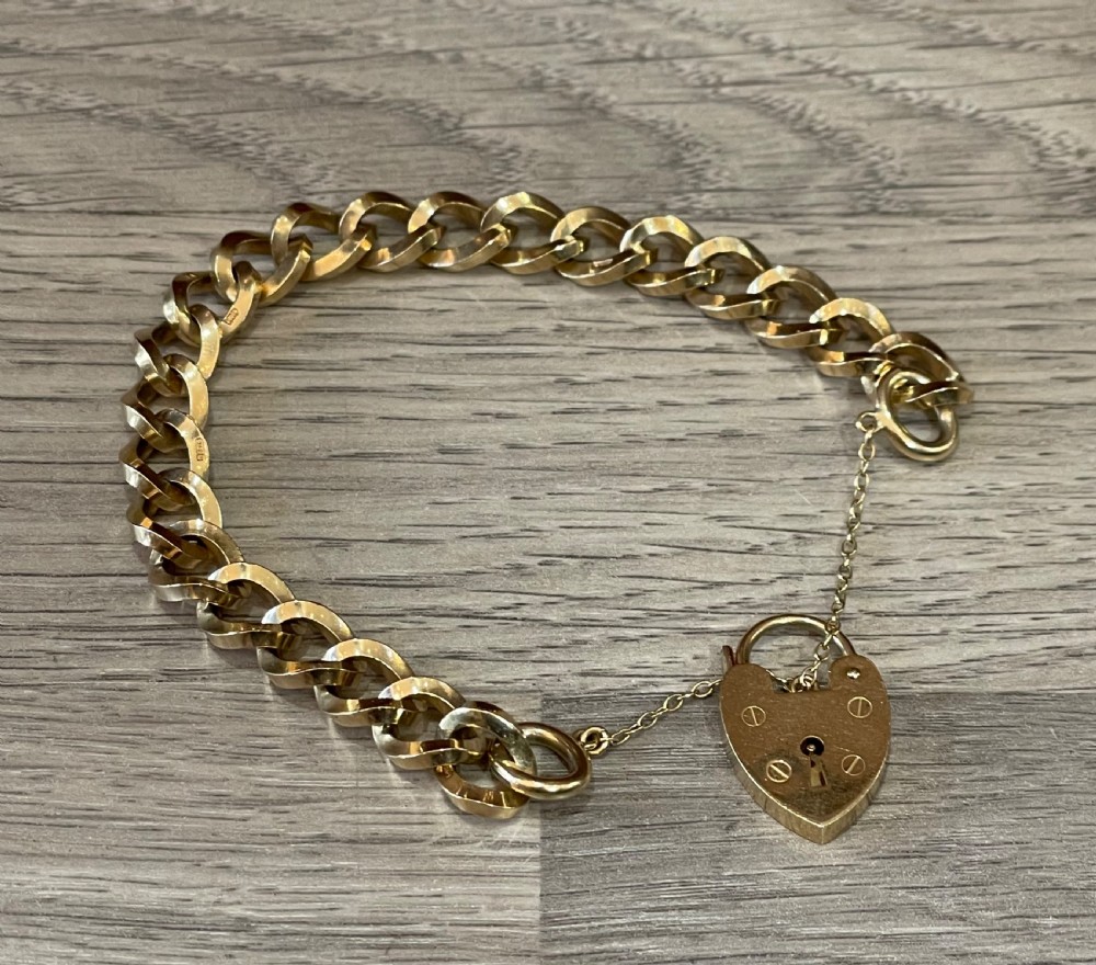 Quality 9ct Gold Curb Link Bracelet View VI