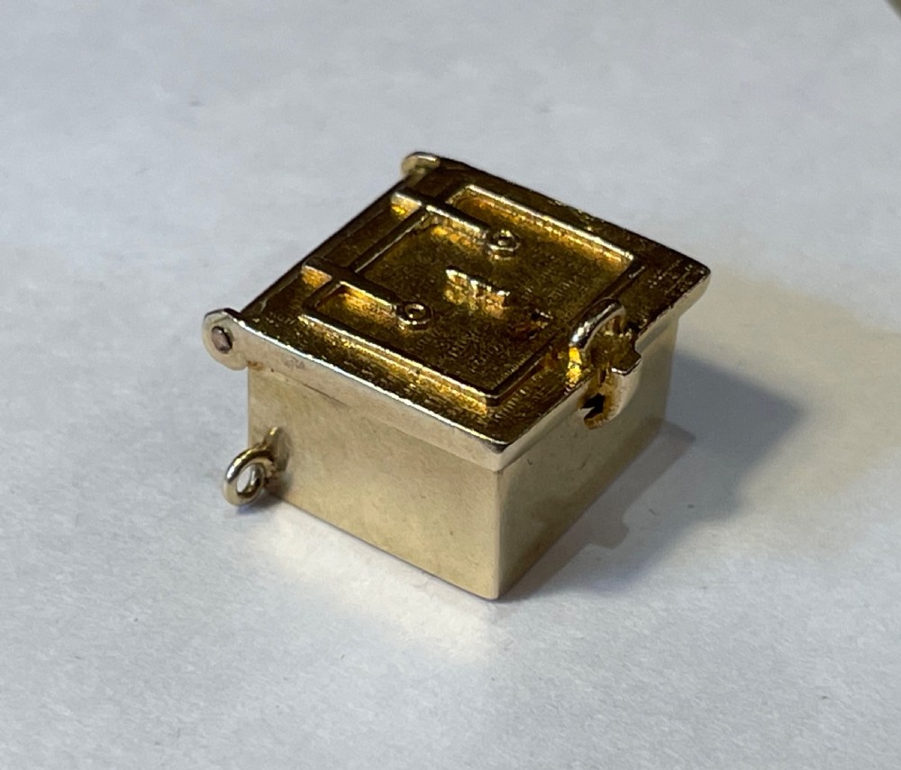 9ct Gold Charm Pendant Safe  View II