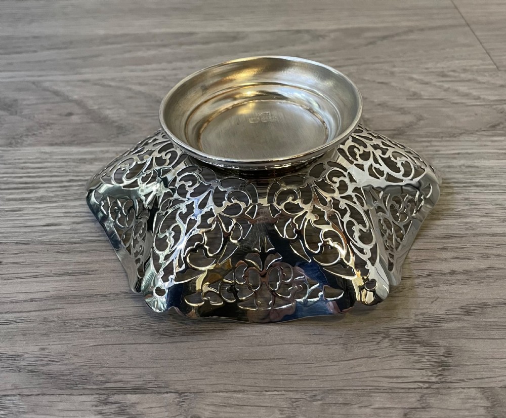 Pretty Solid Silver Bon Bon Dish  View IV