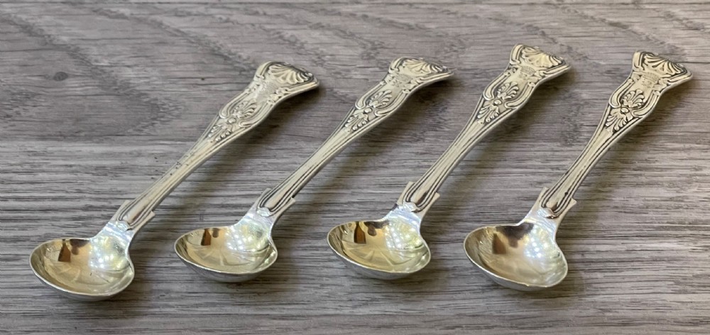 Set of Four Victorian Kings Patter Silver Salt Spoons by Elkington View X