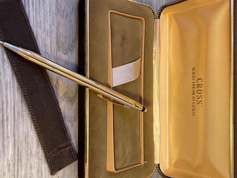 Cross 14 Carat Gold Pen in Original Case  View III