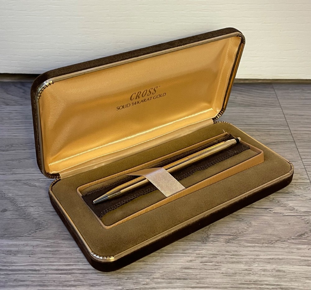 Cross 14 Carat Gold Pen in Original Case  View IV