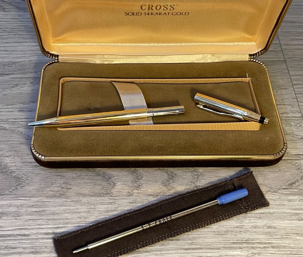 Cross 14 Carat Gold Pen in Original Case  View VIII