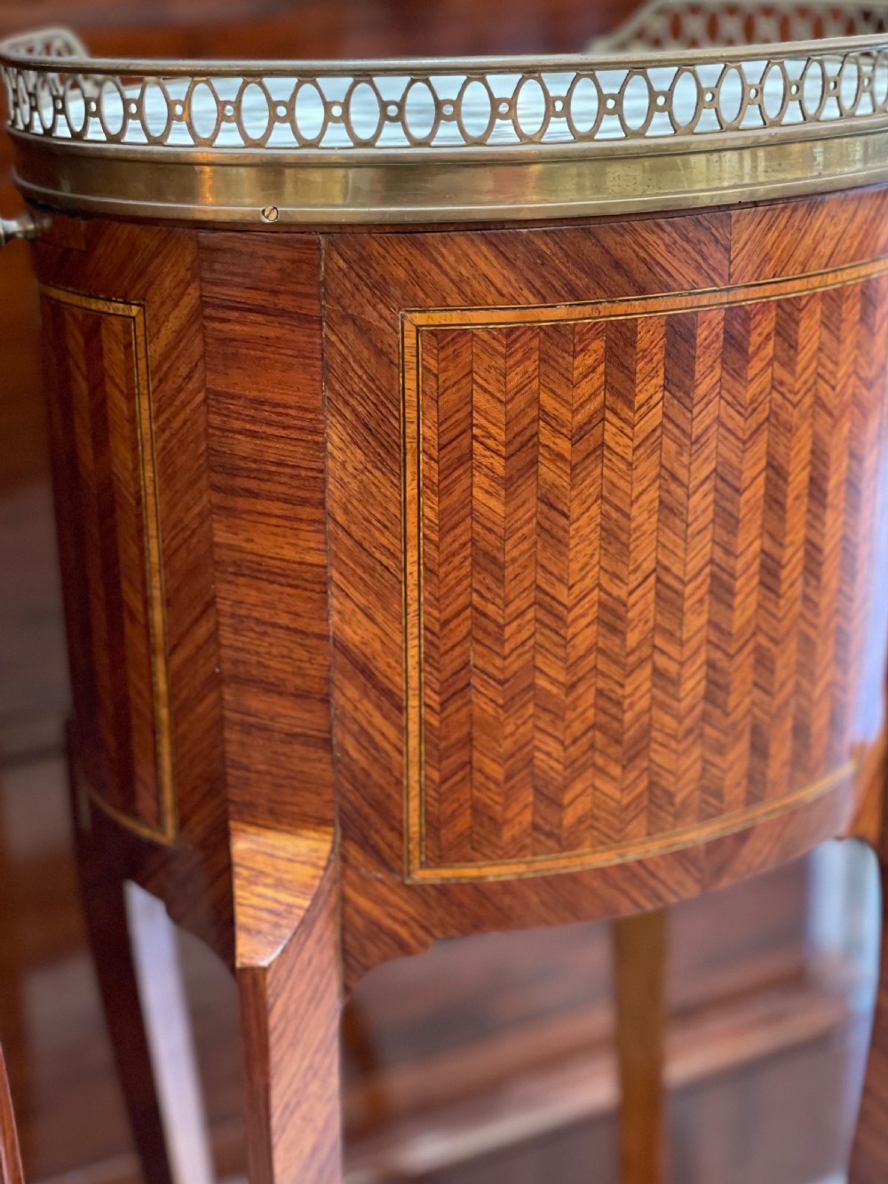 Good Pair Louis XVI Style Kingwood Bedside Tables View XI