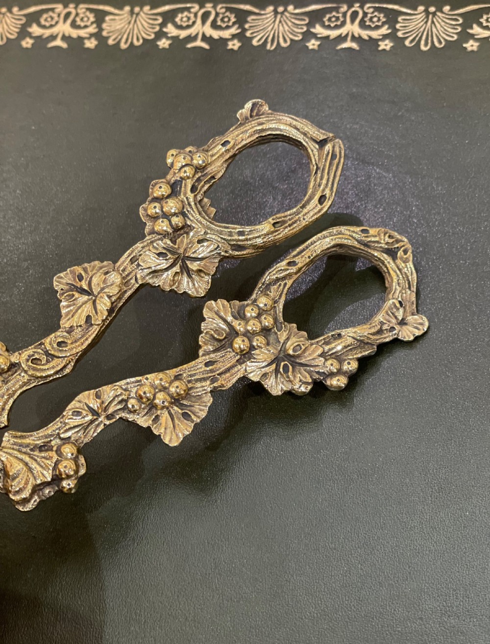 Quality Pair of Edwardian Silver Gilt Grape Scissors View VII