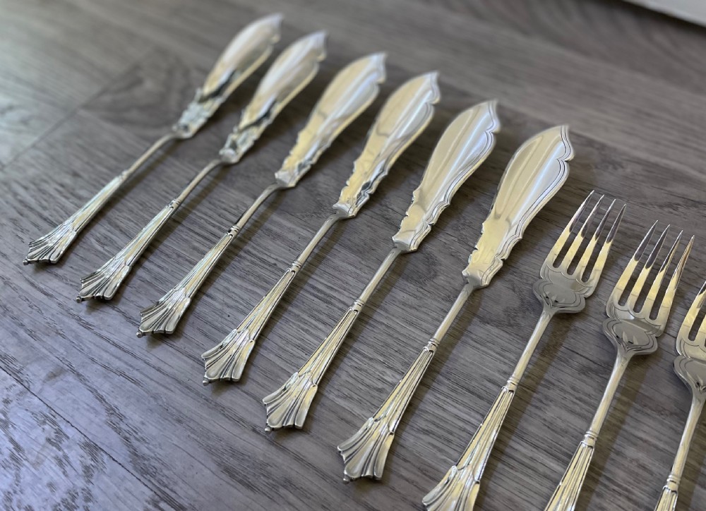 Set Solid Silver Fish Knives and Forks, Albany Pattern, Chester  View II