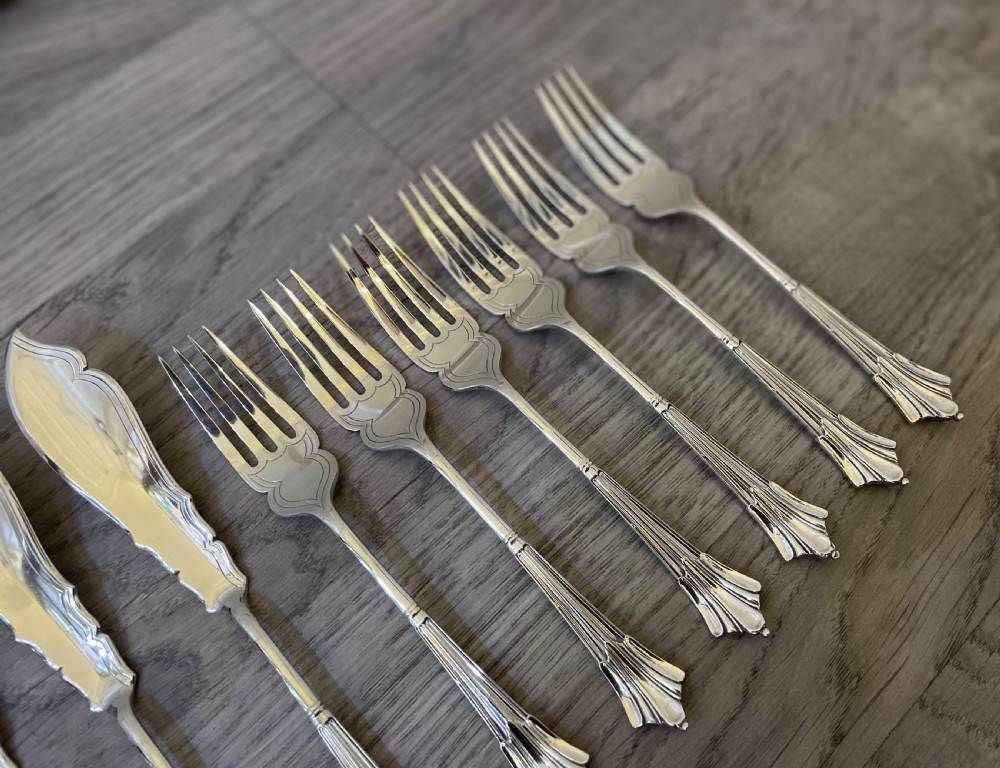 Set Solid Silver Fish Knives and Forks, Albany Pattern, Chester  View III