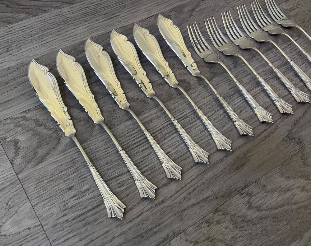 Set Solid Silver Fish Knives and Forks, Albany Pattern, Chester  View IV