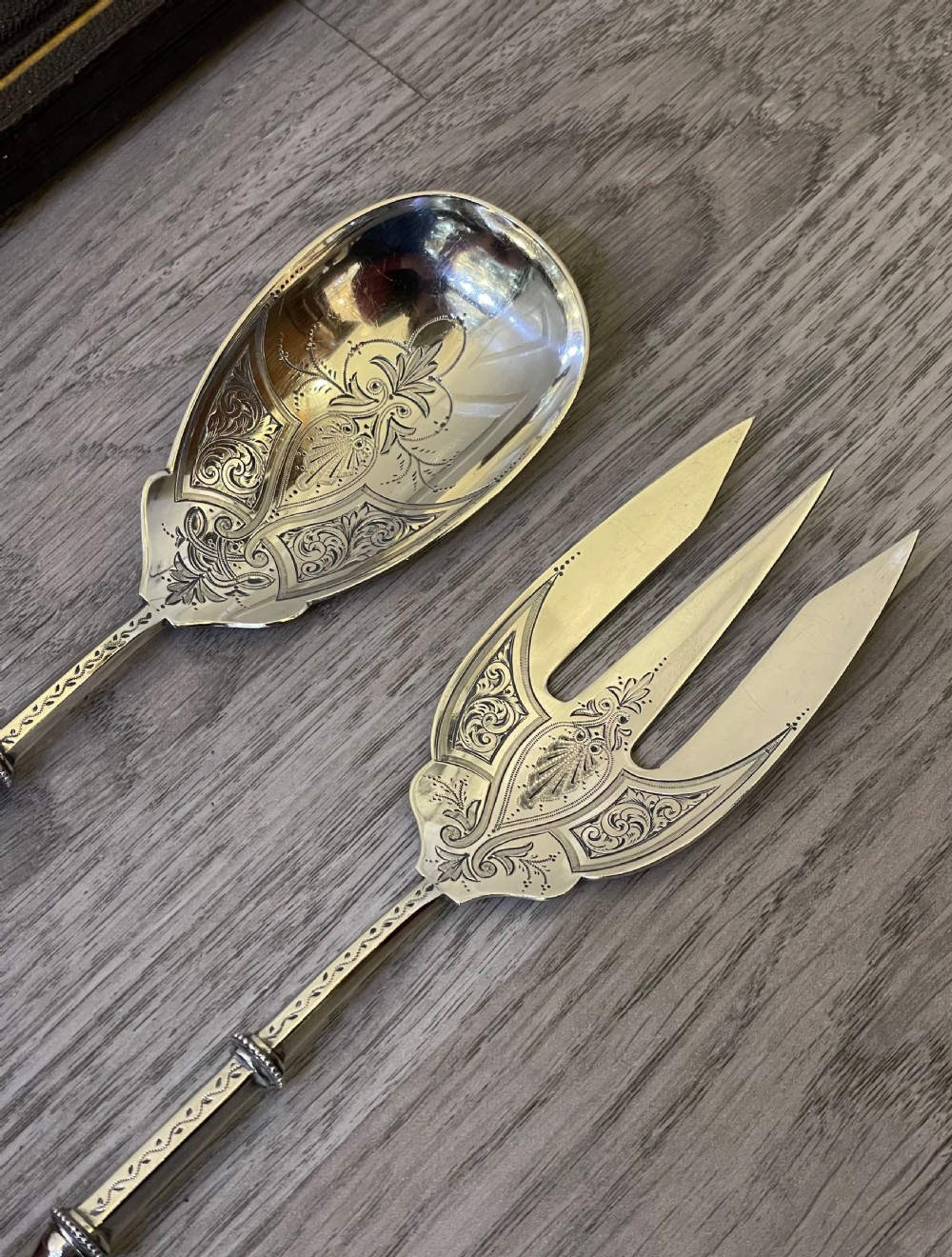 Fantastic Pair of Victorian Silver Salad Servers, Cased View II