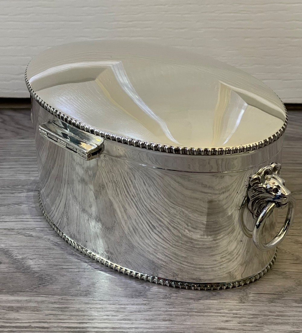 George V Solid Silver Biscuit Box, 1925 View IV