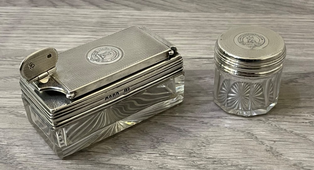 Rare Early Victorian Solid Silver Travelling Inkwell & Nib Box, 1862 View III