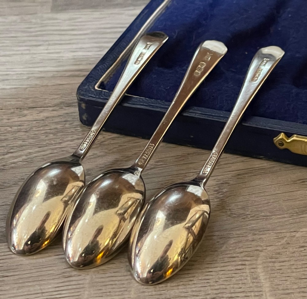 Set of Six Silver Teaspoons by Walker & Hall View III