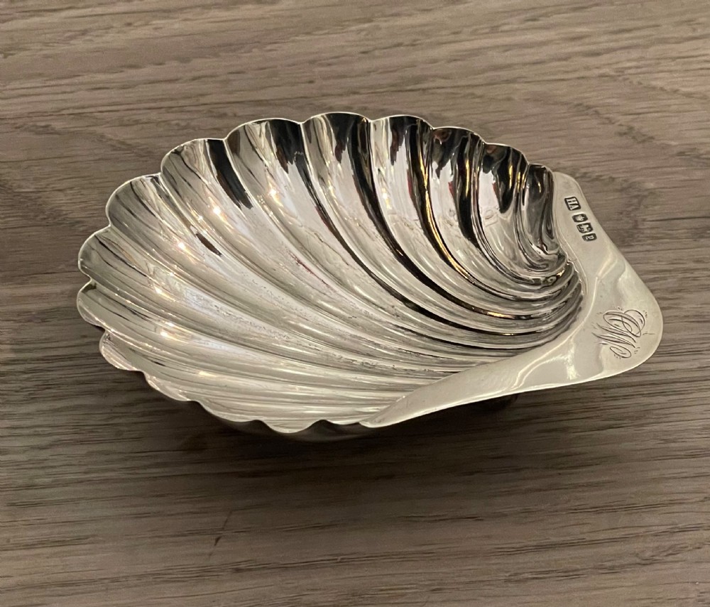 George V Silver Shell Dish, 1916 View IV
