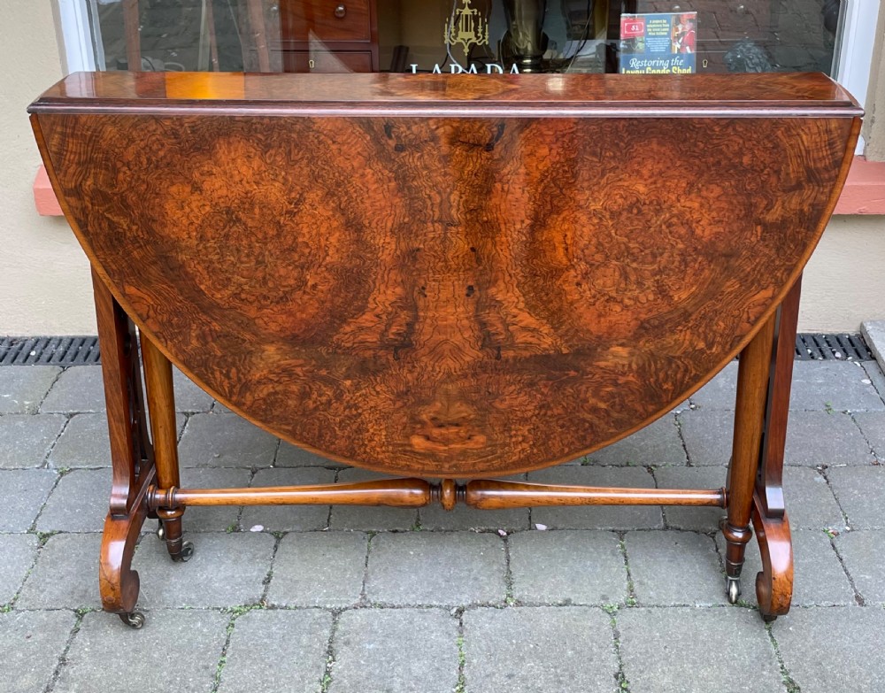 Superb Quality Victorian Burr Walnut Sutherland Table by John Taylor