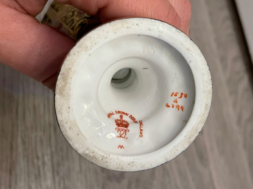 Royal Crown Derby Imari Trophy Cup. c1910 View IV