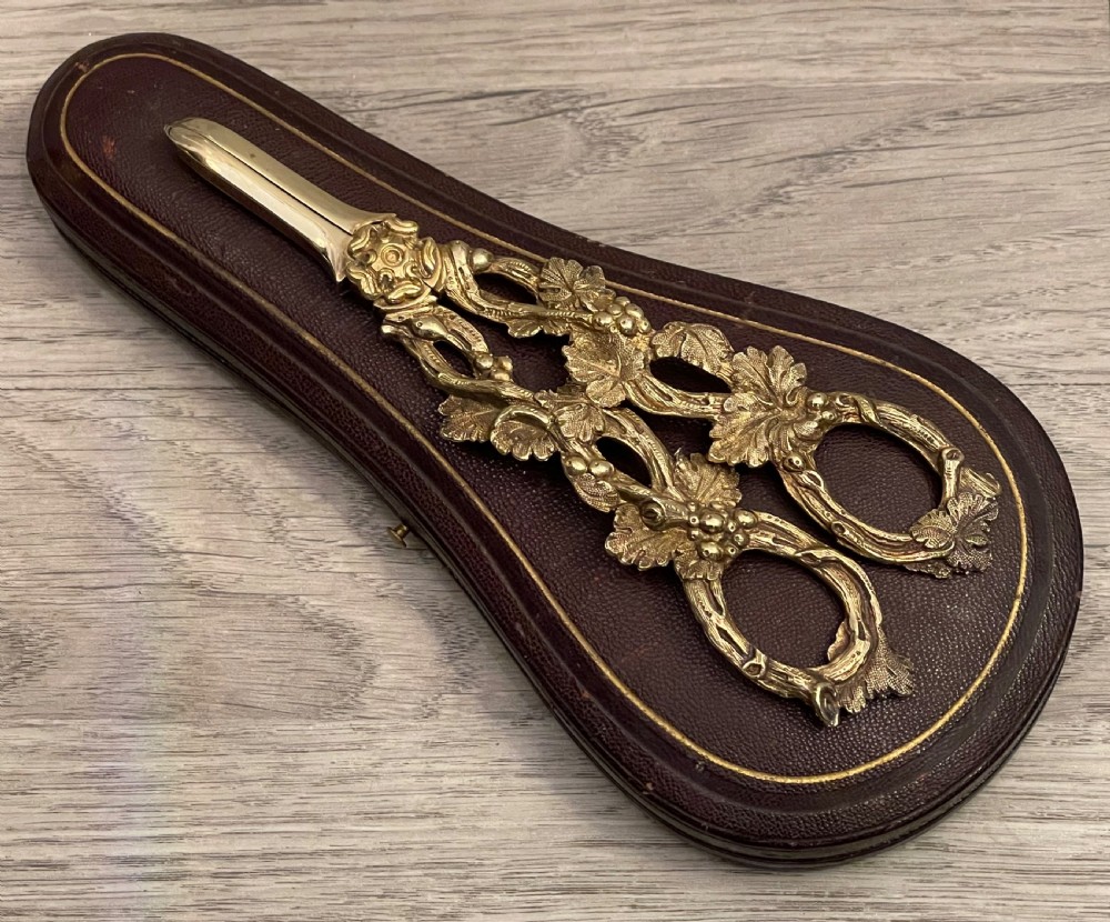 Stunning Pair of Victorian Silver Gilt Grape Scissors, 1883 View II