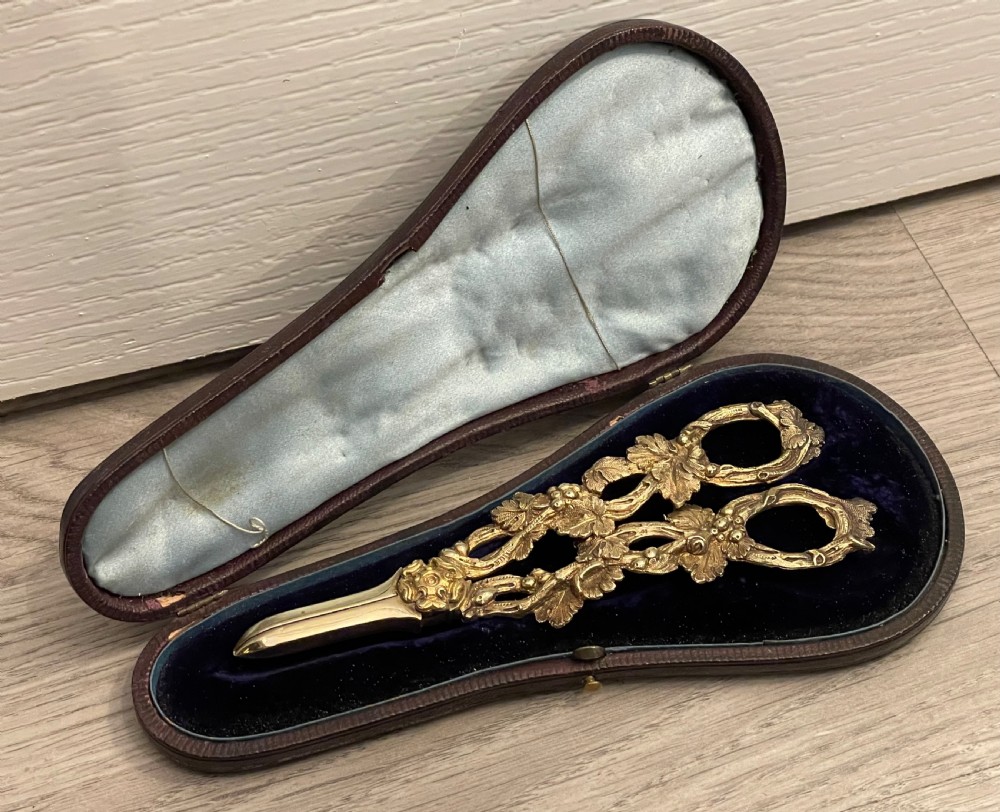 Stunning Pair of Victorian Silver Gilt Grape Scissors, 1883 View III