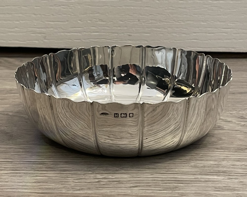 George VI Sold Silver Strawberry Dish Bowl View IV
