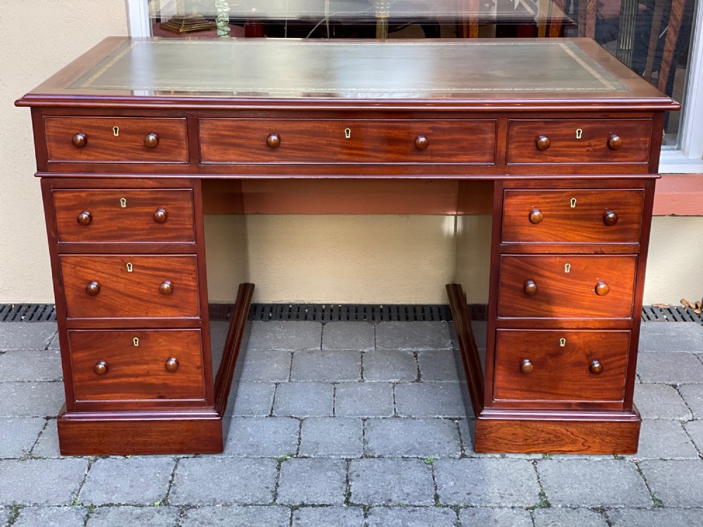 Victorian Mahogany Pedestal Desk, Stamped Graygoose, 157 Great Queen St, London.