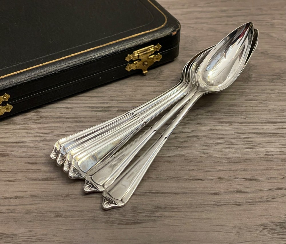 Set of Art Deco Solid Silver Grapefruit Spoons View II