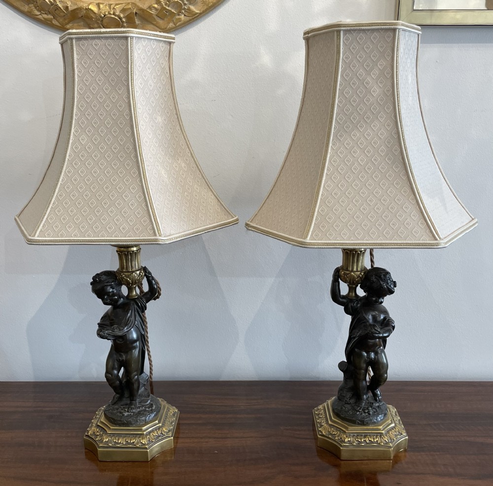 Good Pair of Early 20th Century Bronze Putti Table Lamps