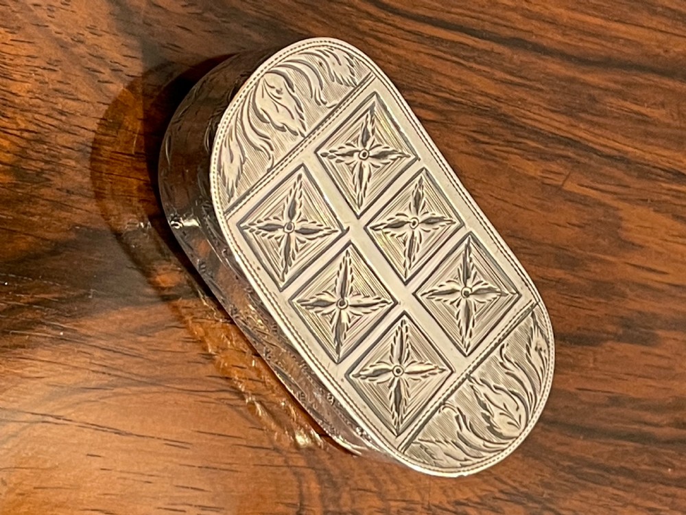 George III Curved Silver Snuff Box by Samuel Pemberton, 1800 View VII