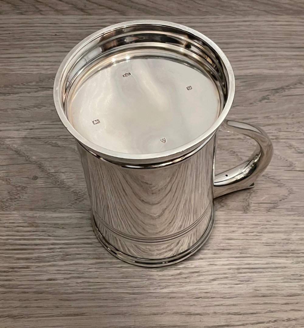 George V Solid Silver Pint Tankard, Chester 1929 View IV