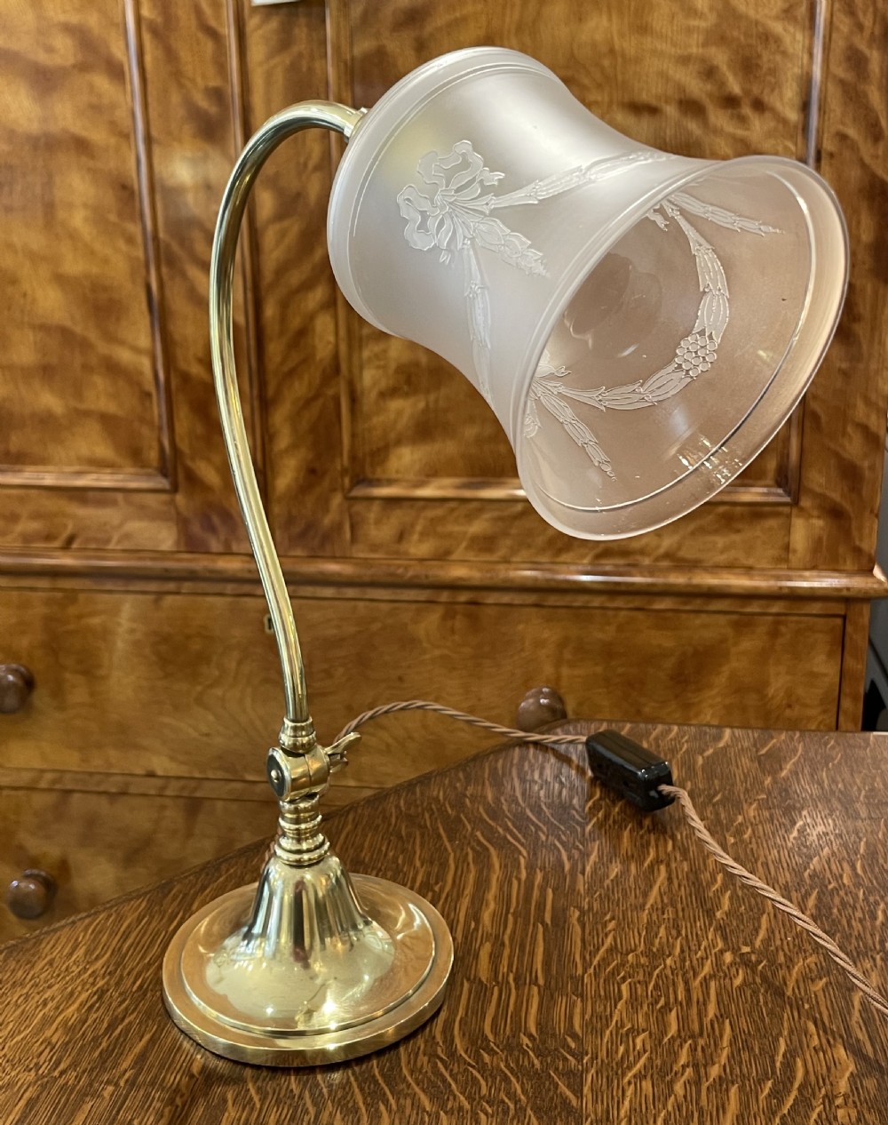 Edwardian Brass Table Lamp with Original Shade View IV