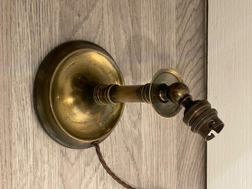 Early 20th Century Brass Table Lamp by Limpet View V