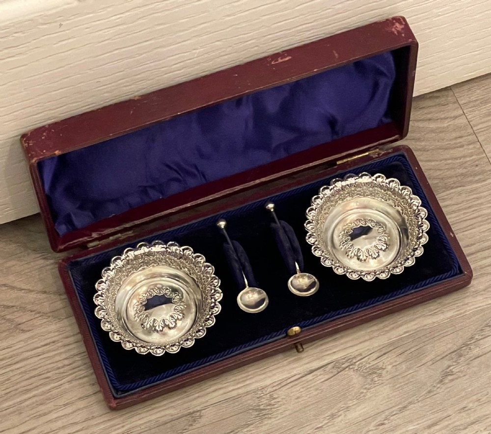 Pair of Victorian Silver Salts with Spoons, cased, 1898 View IX