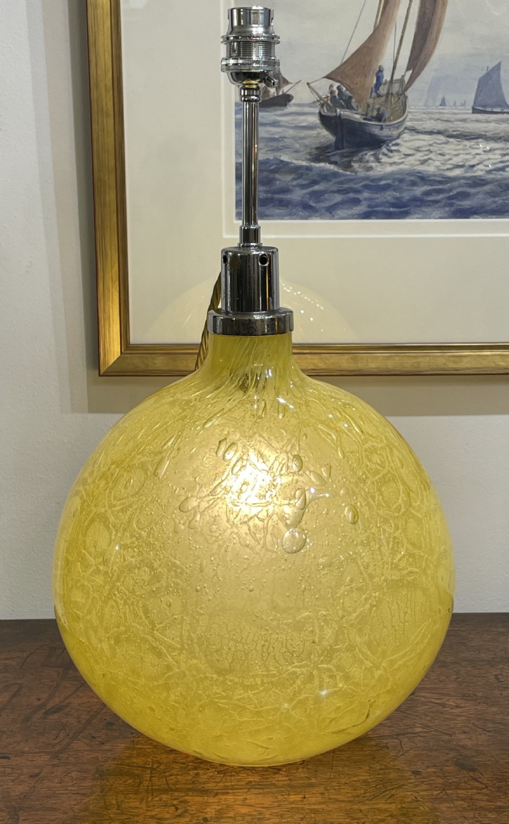 Impressive Art Glass Table Lamp