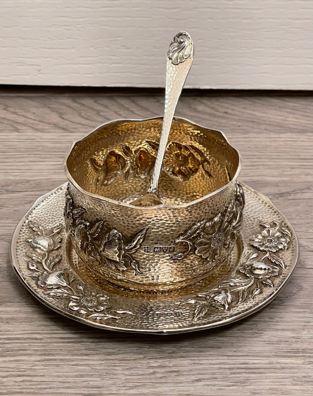Stunning g Arts & Crafts Silver Gilt Christening Porringer set, Chester