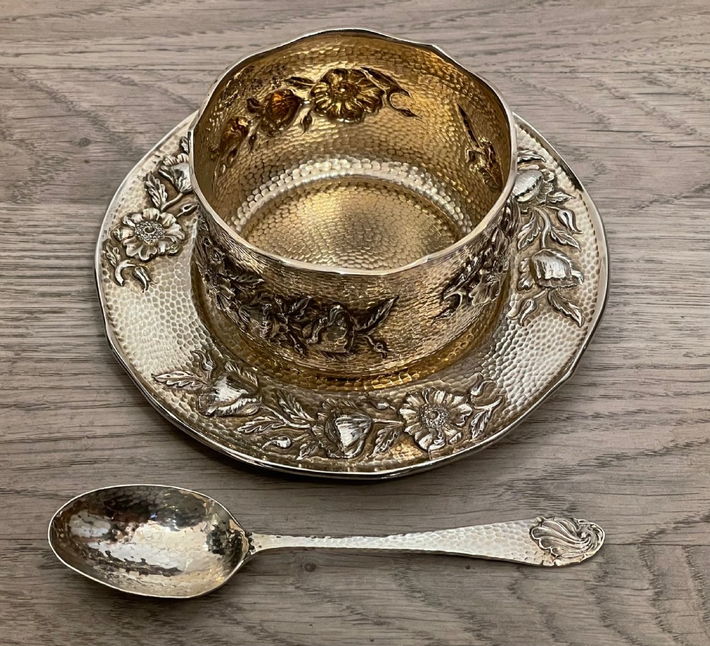 Stunning g Arts & Crafts Silver Gilt Christening Porringer set, Chester View IV