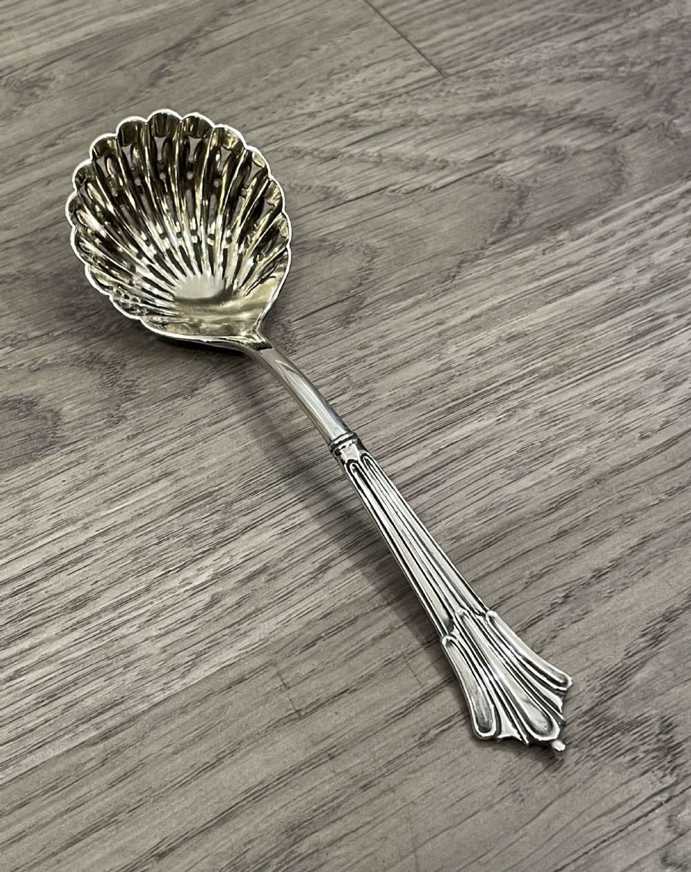 Quality Victorian Albany Pattern Silver Sugar Sifter Spoon