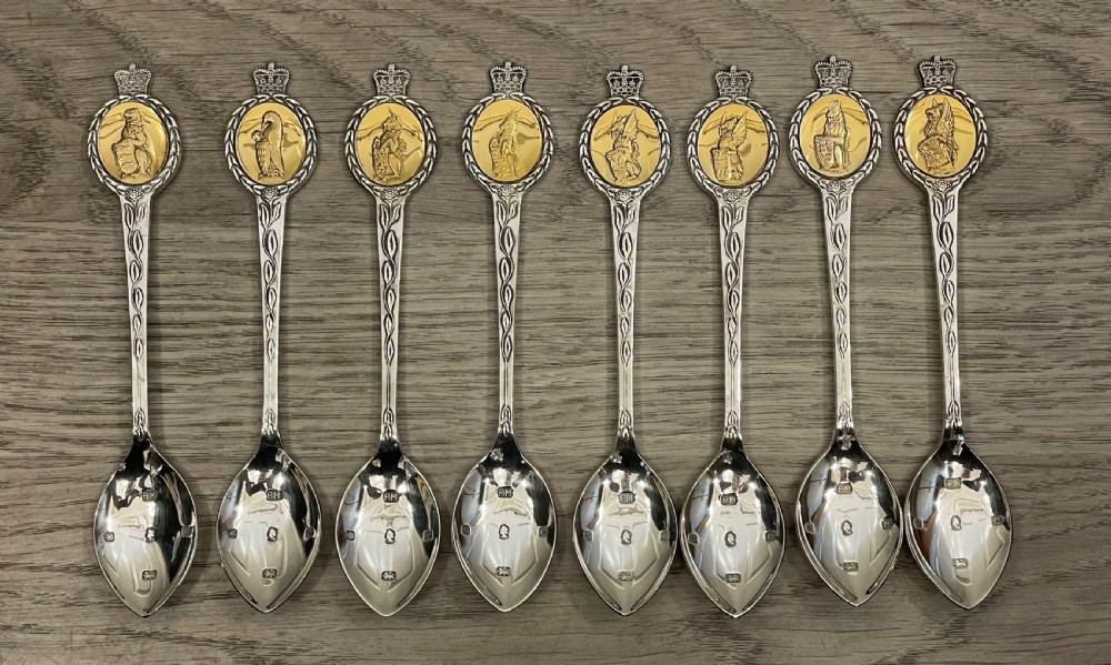 Eight Silver Spoons, Queen Elizabeth II Jubilee, 280 grams View II