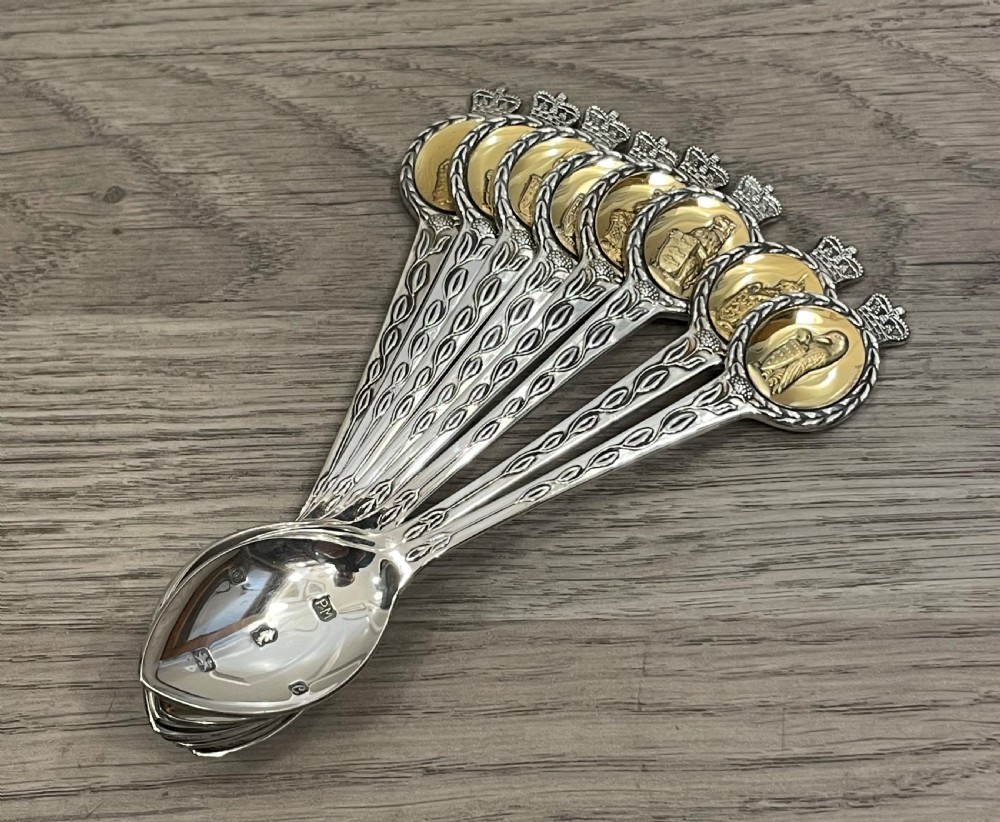 Eight Silver Spoons, Queen Elizabeth II Jubilee, 280 grams View III