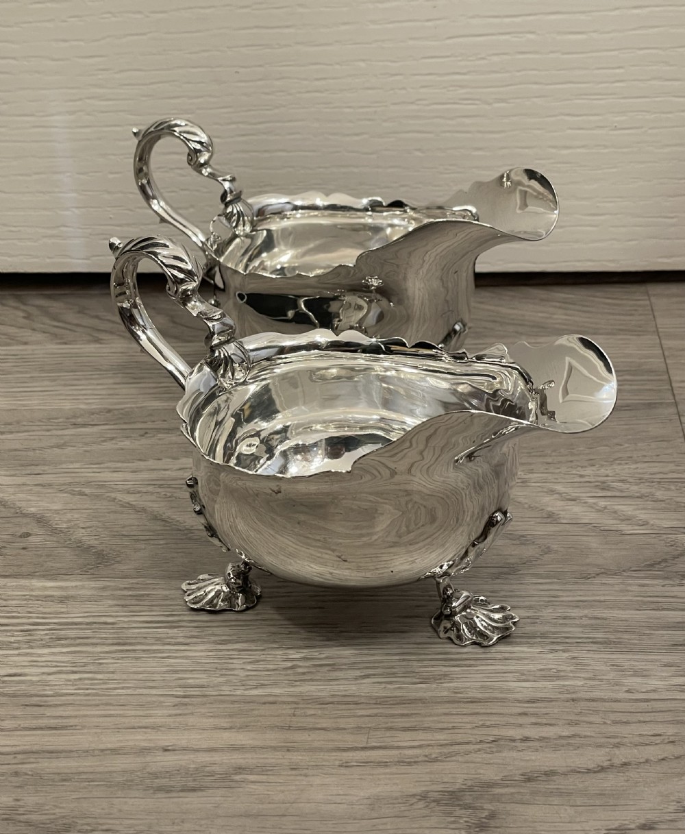 Large Pair of Victorian Solid Silver Sauce Boats, Chester 1896 View III