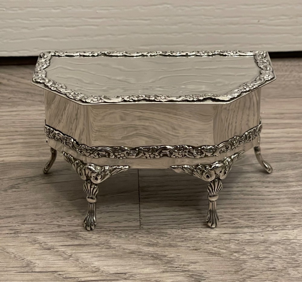 A good Edwardian Solid Silver Jewellery Box