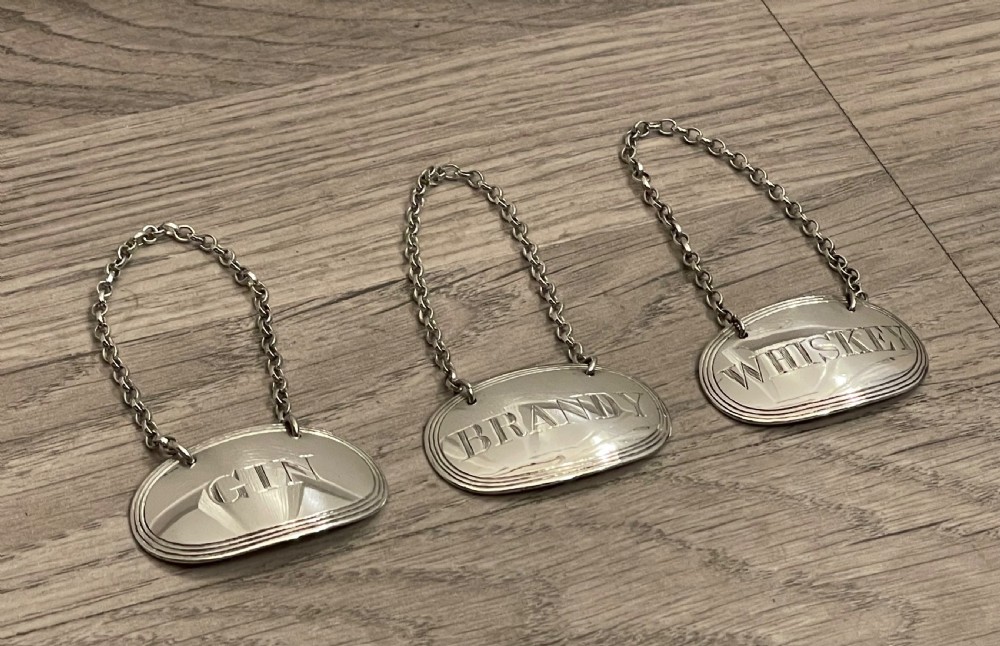 Superb Set of Heavy Silver Decanter Labels, Chester 1902 View III