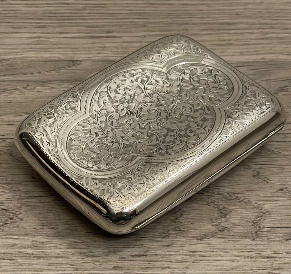 Large Victorian Solid Silver Cigar Case, Chester 1900 View II