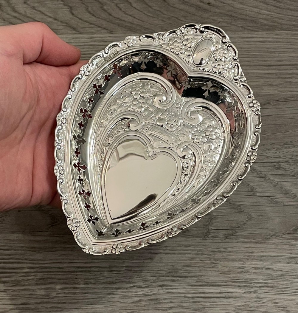 Victorian Solid Silver Heart Dish, 1894 View IV