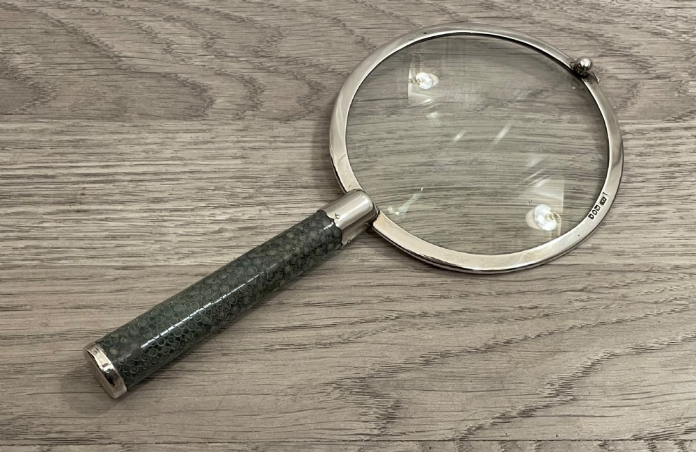 Quality George V Silver & Shagreen Magnifying Glass