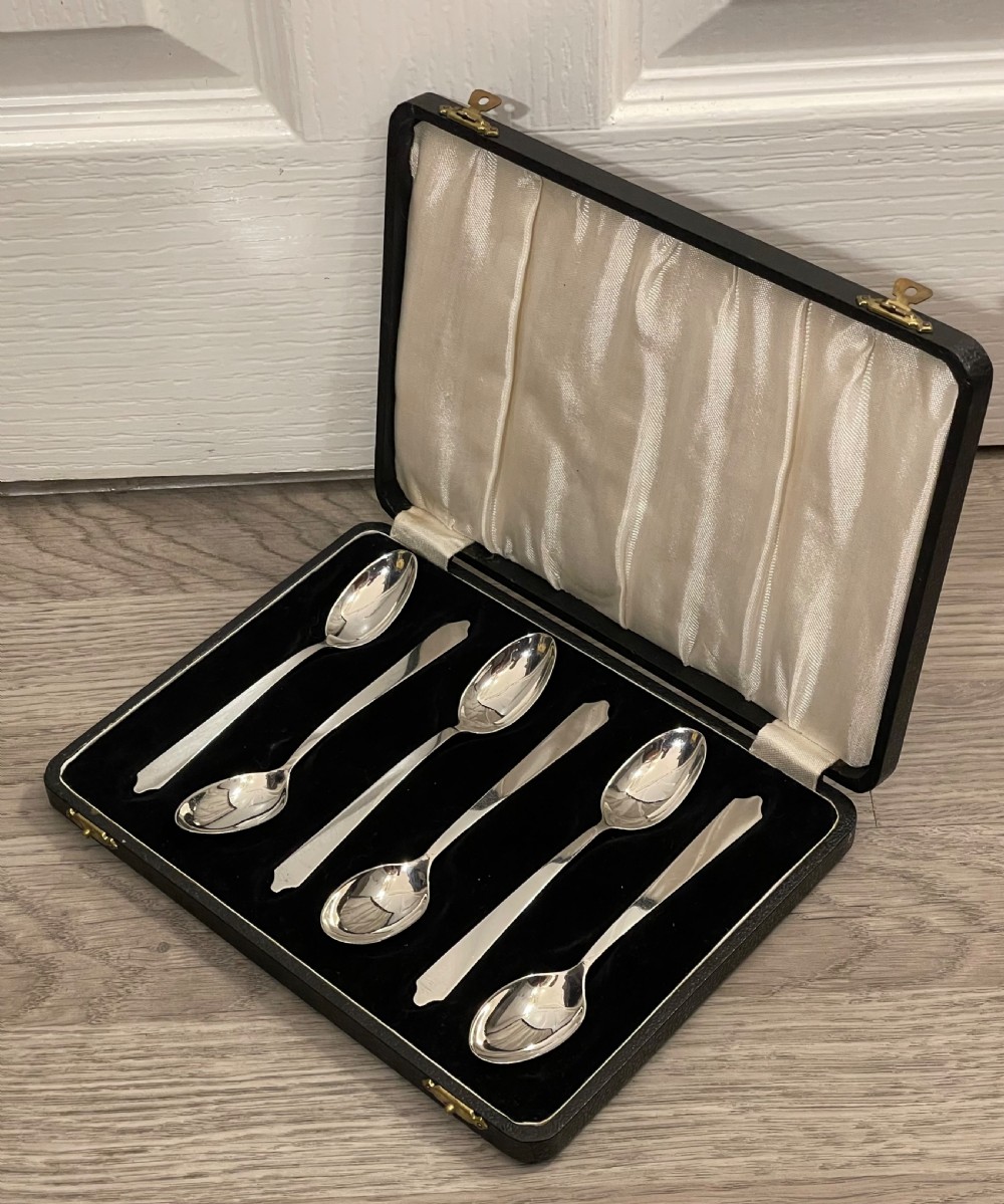 Good Set of Six Silver Large Tea Spoons
