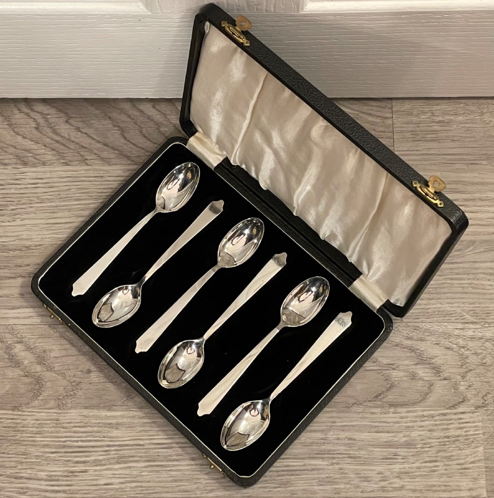 Good Set of Six Silver Large Tea Spoons View II