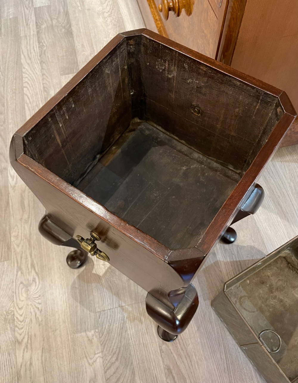 A square dark mahogany Georgian jardiniere featuring cabriole legs, brass side handles, and a removable metal liner. View IV